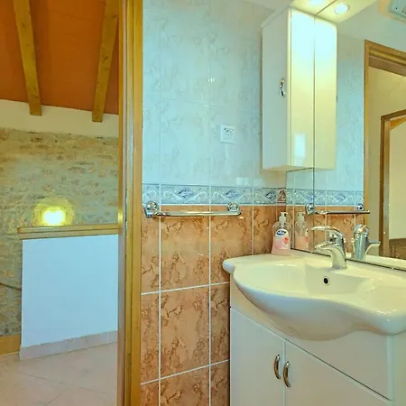 Casa Nadija Feriehus Babici