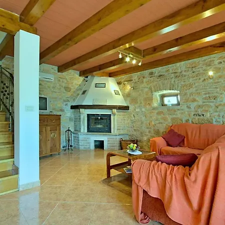 Casa de Férias Casa Nadija Babici