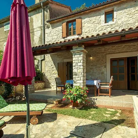 Casa de Férias Casa Nadija *