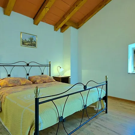 Casa Nadija Babici